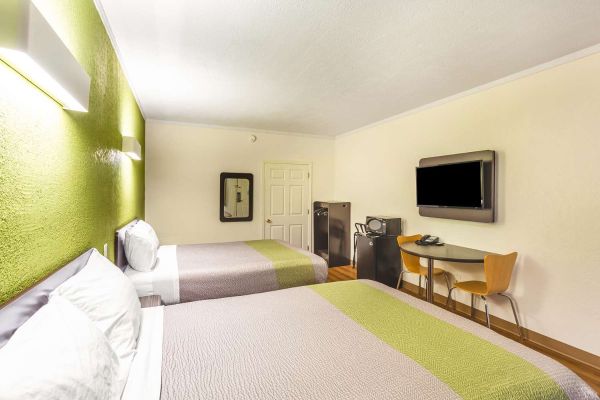 HUNTINGTON INN (Pea Ridge)